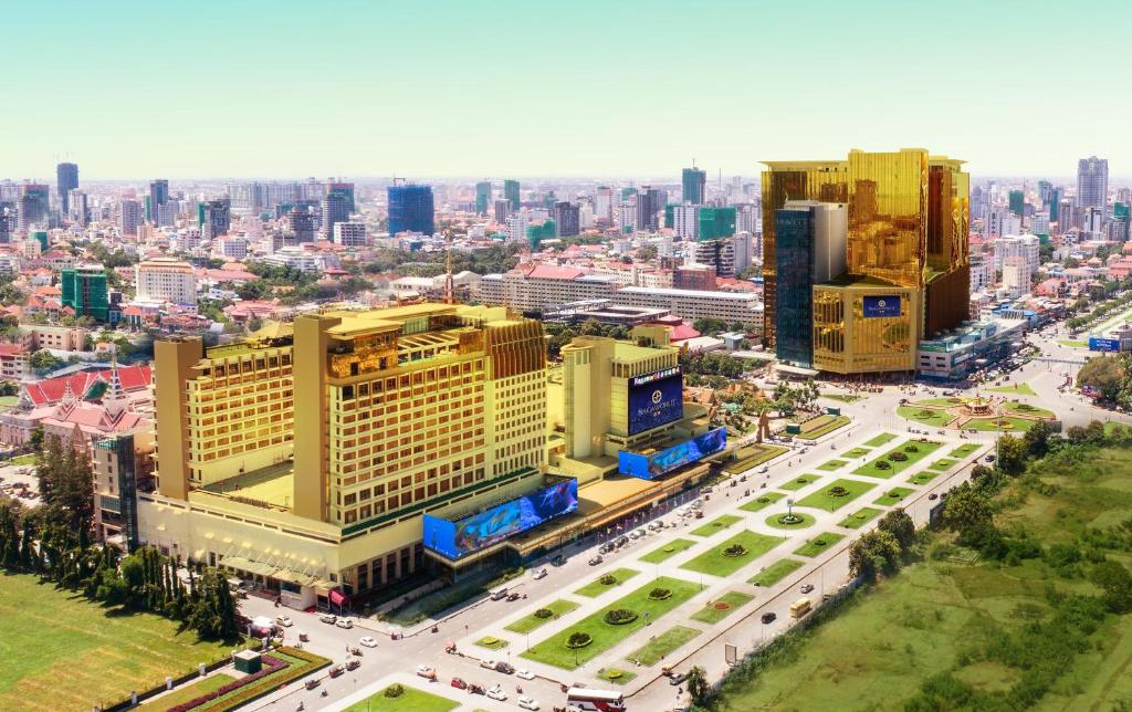 Exterior view, NagaWorld Hotel & Entertainment Complex in Phnom Penh