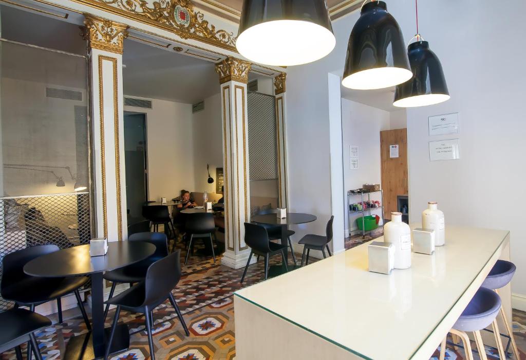 Shared lounge/TV area