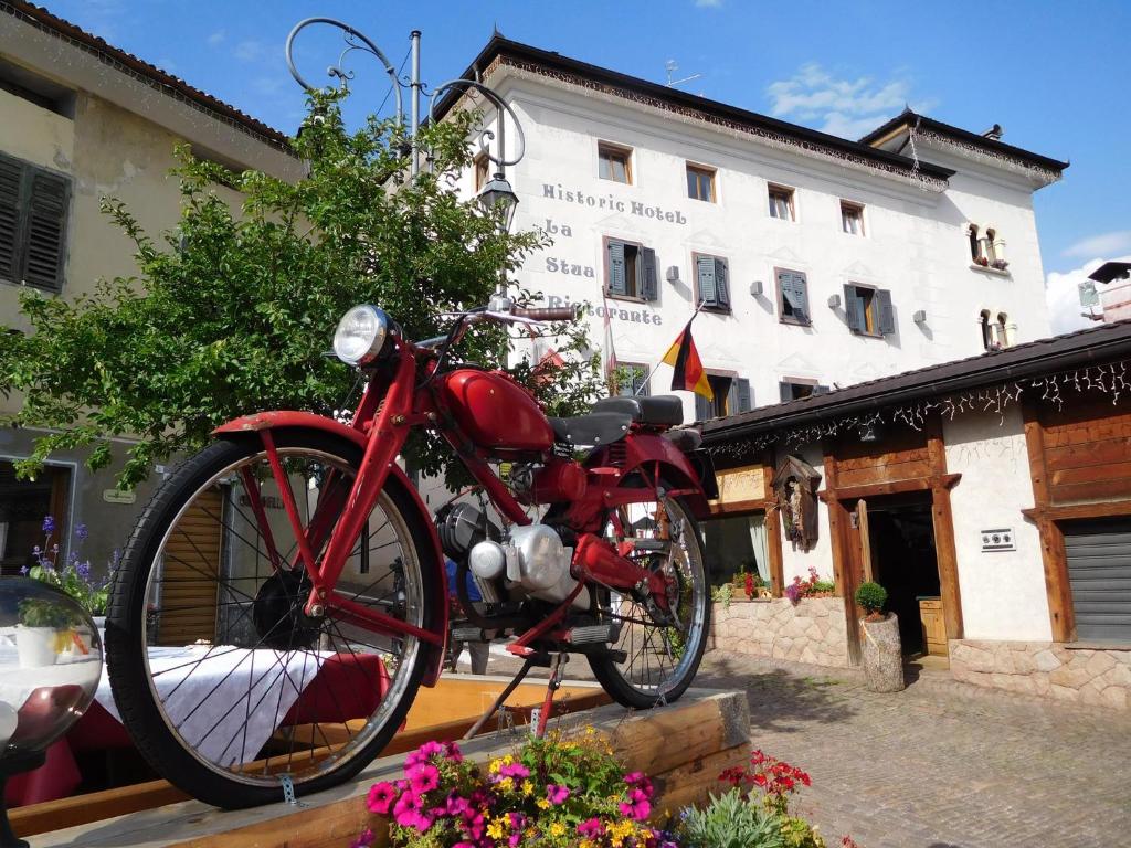 Historic Hotel Ristorante La Stua - 1