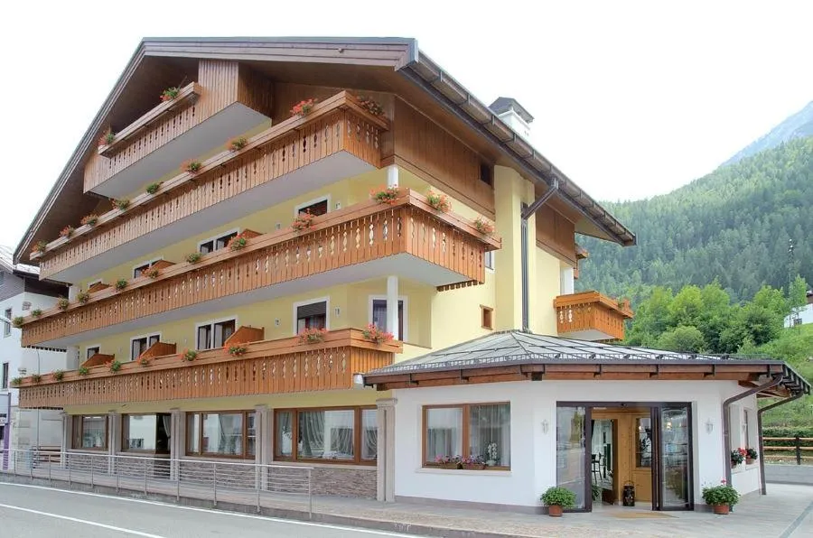 Hotel Garnì posta, hotel v mestu Forno di Zoldo