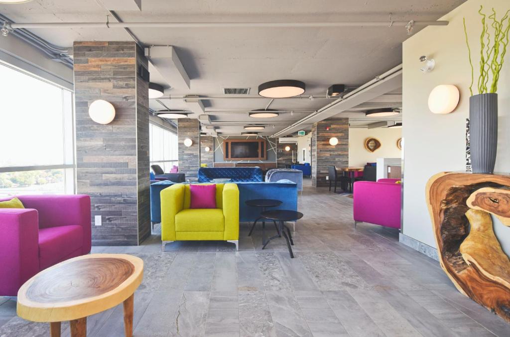 Shared lounge/TV area