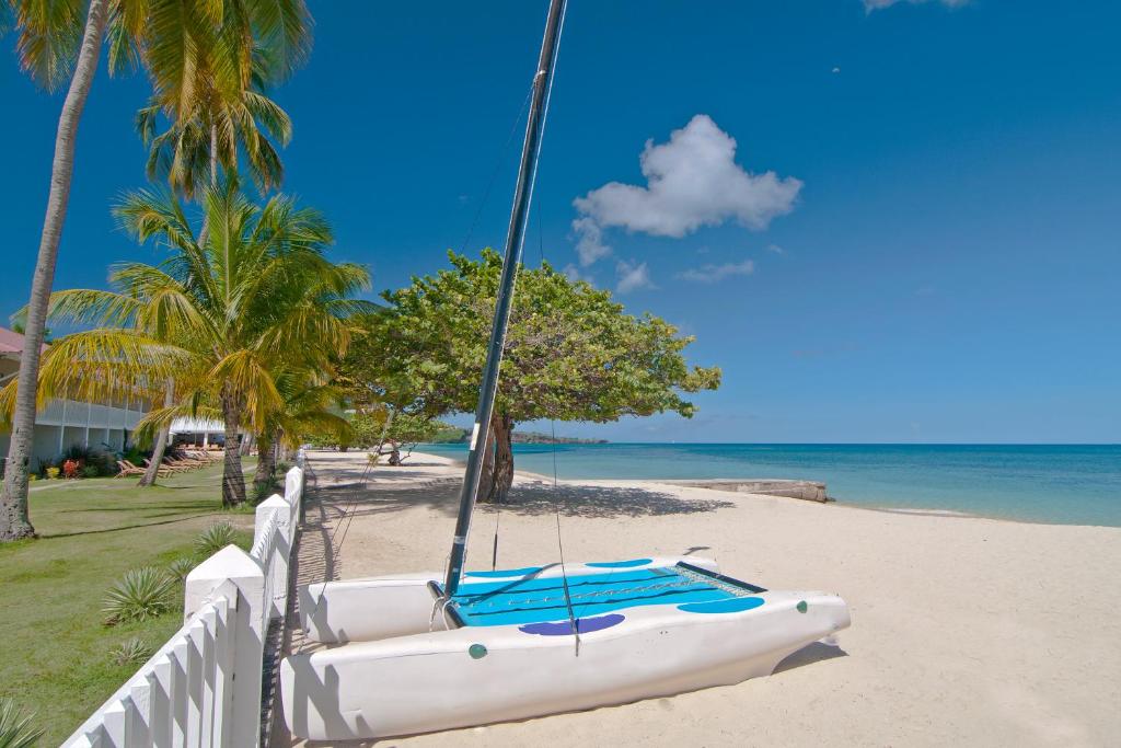 Radisson Grenada Beach Resort — Grand Anse Beach