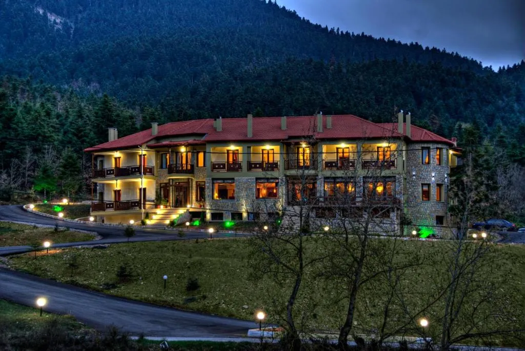 Melegos Inn Hotel, hotel v destinaci Karpenisi