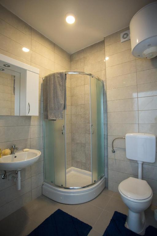 The Golden City Apartments photo