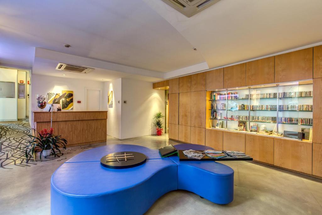 Rome Hotel-Franklin-Feel-the-Sound exterior