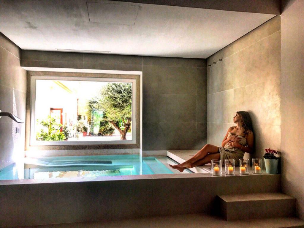 Hot tub
