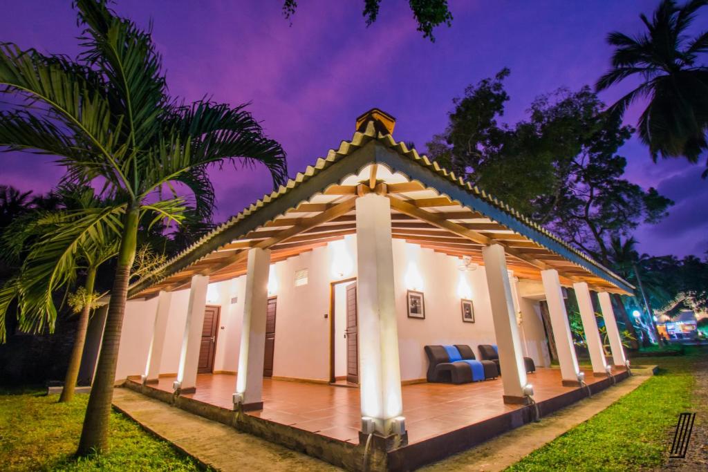オリカ ホテルズ（カトゥナーヤカ エアポート ホテル） (Oreeka Hotels (Katunayake Airport Hotel)) 外観