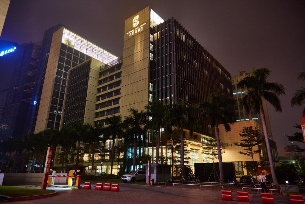 The Thousand Lantern Lake Hotel photo