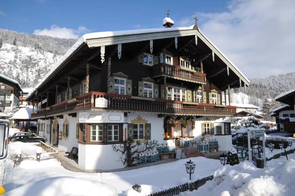Landhaus Lenzenhof, hotel in Reit im Winkl