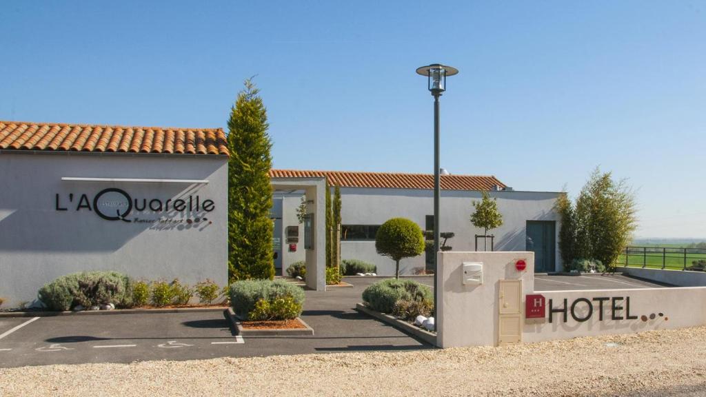Hotel-Restaurant L'Aquarelle photo