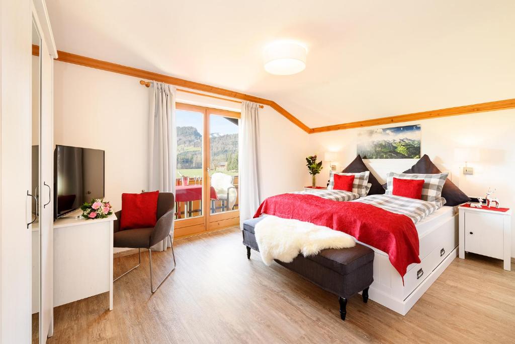 "Haus Berktold" - Annehmlichkeiten von 4-Sterne Familien-und Wellnesshotel Viktoria können mitbenutzt werden - 4