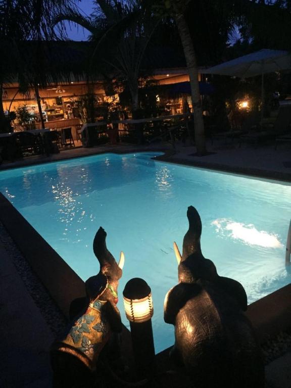 Bee Nat Garden Resort, Bangrak pláž