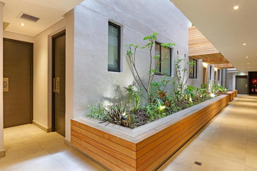 Chelsea Luxury Suites by TotalStay photo