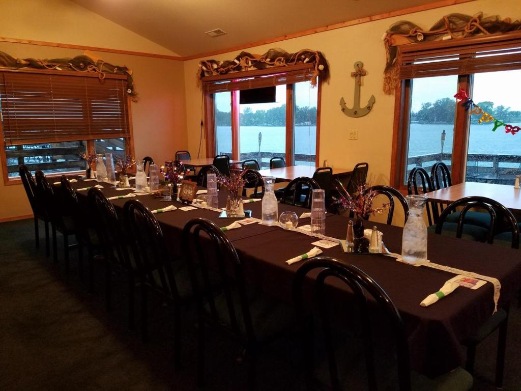 Anchors Away Lodge photo