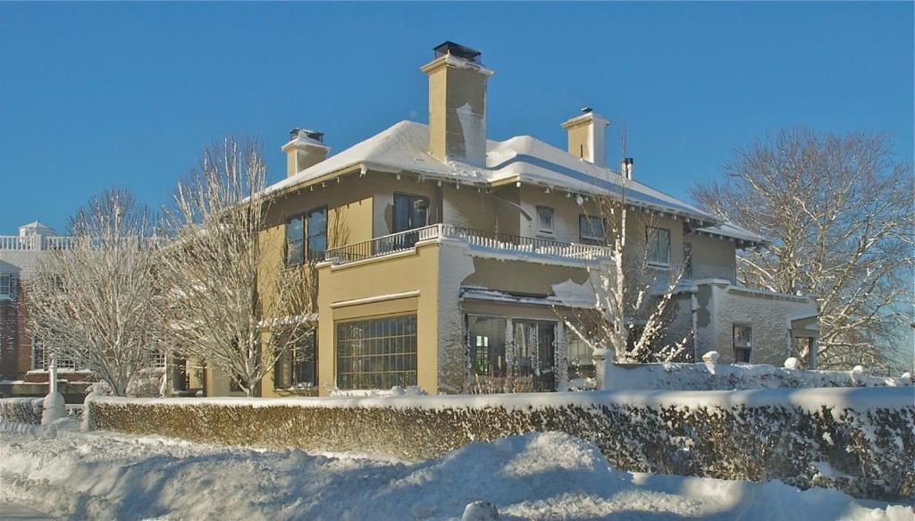 Hilltop Inn photo