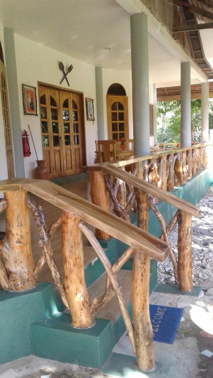 Chelle's Guesthouse and Backpackers