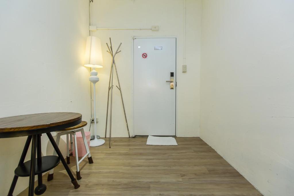 Mr Lobster's Secret Den Design Hostel photo