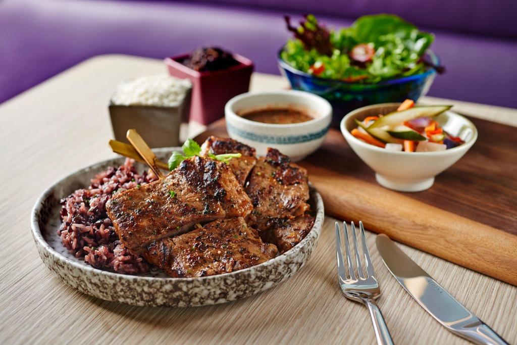 طعام و مشروبات