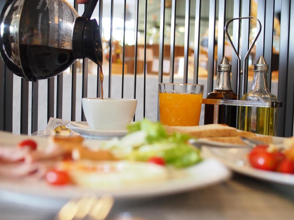 طعام و مشروبات