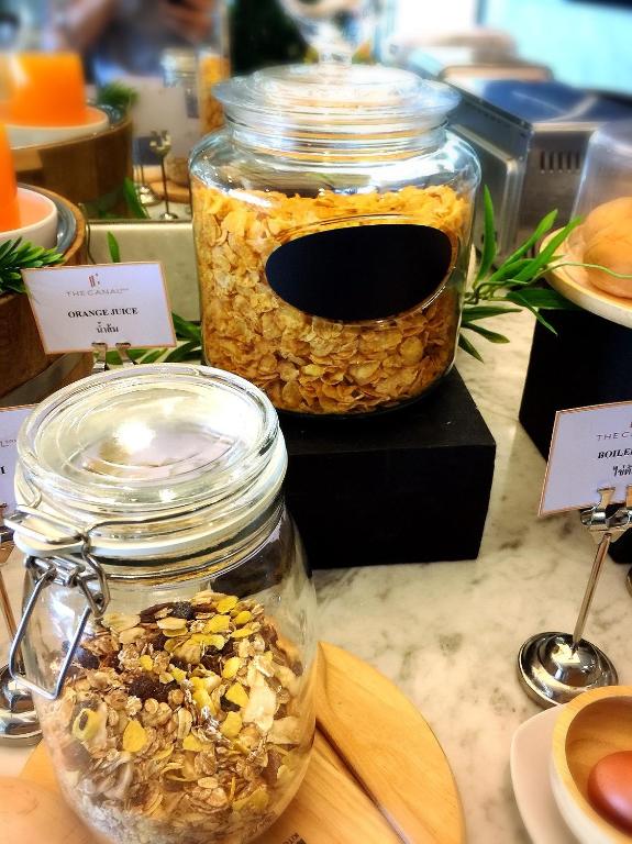 طعام و مشروبات