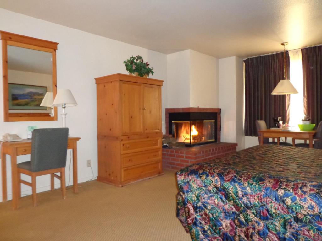 Pacific Gardens Inn photo
