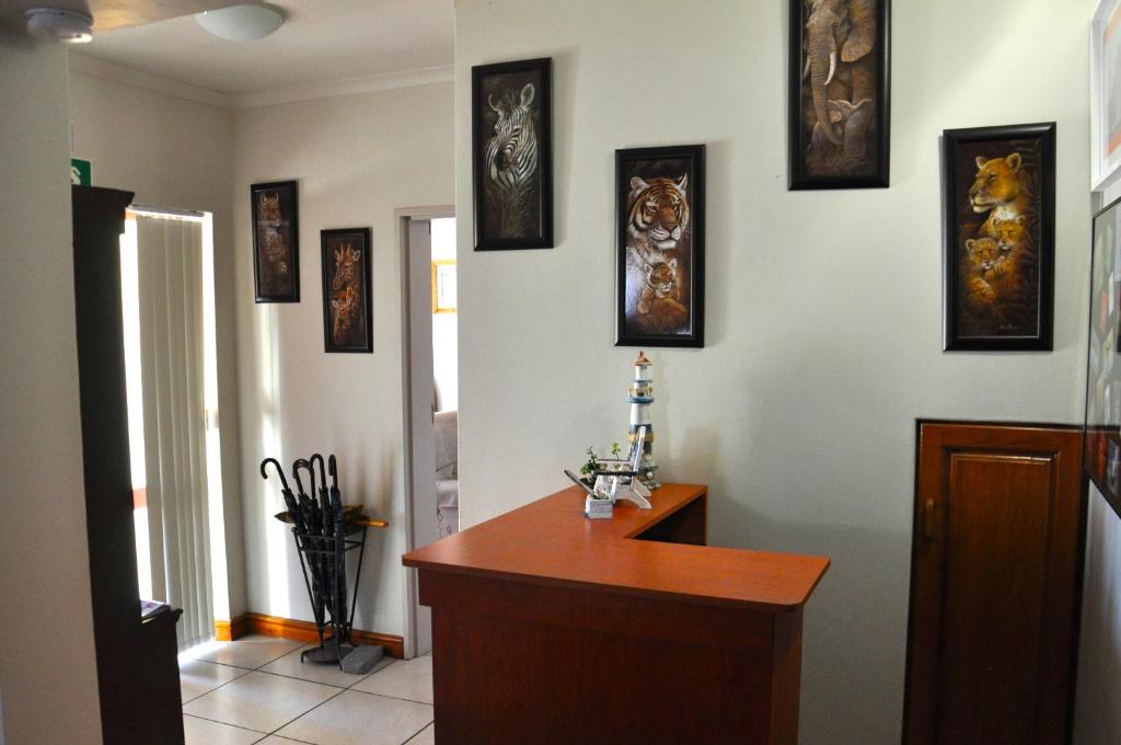 Hermanus AT HOME photo