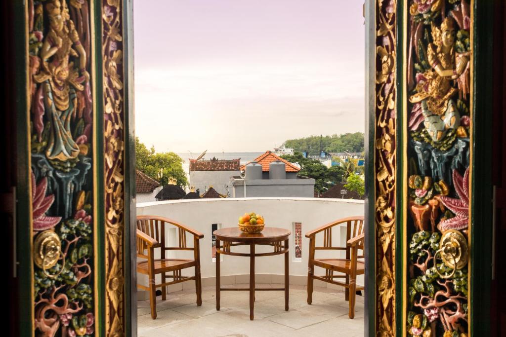 Balcony/terrace, Bay View House in Bali