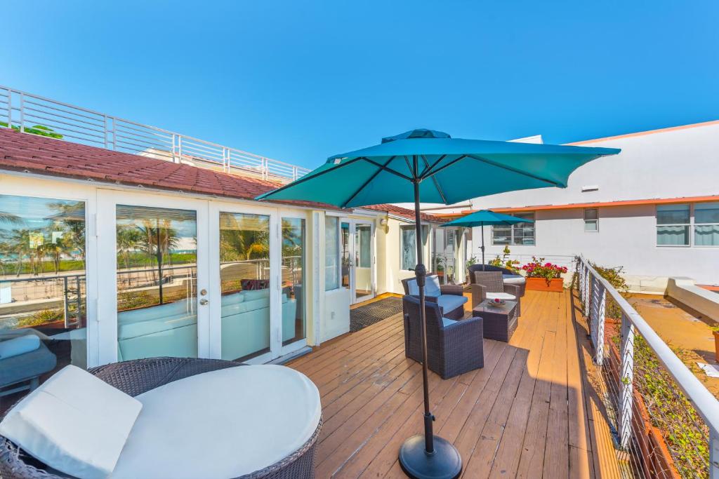 Ocean Drive Suites photo