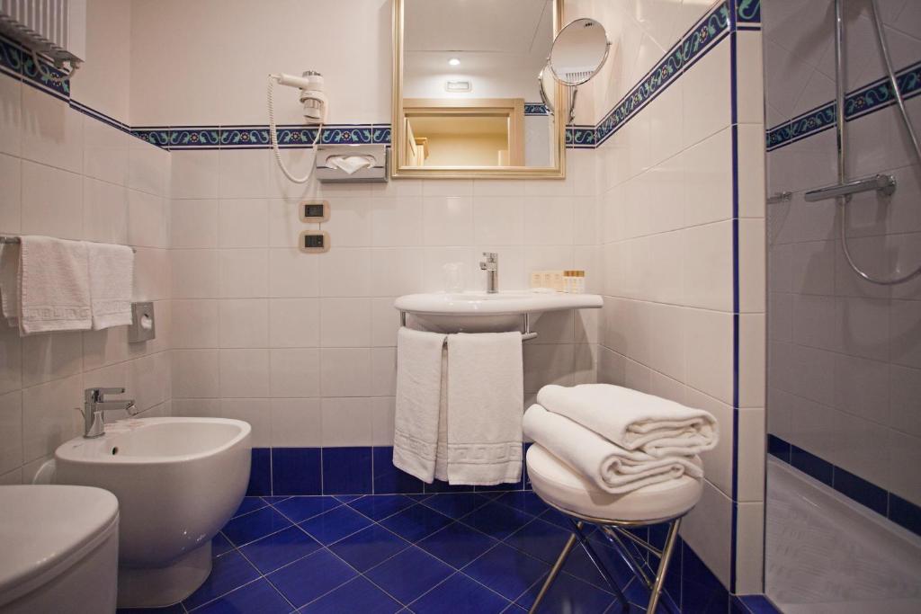 Hotel Cavour Photo 11