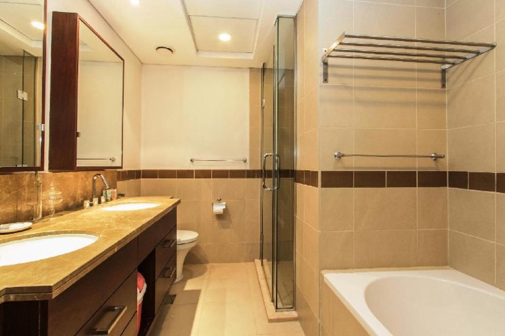 Downtown Apartments with Fountain and Burj Khalifa View photo