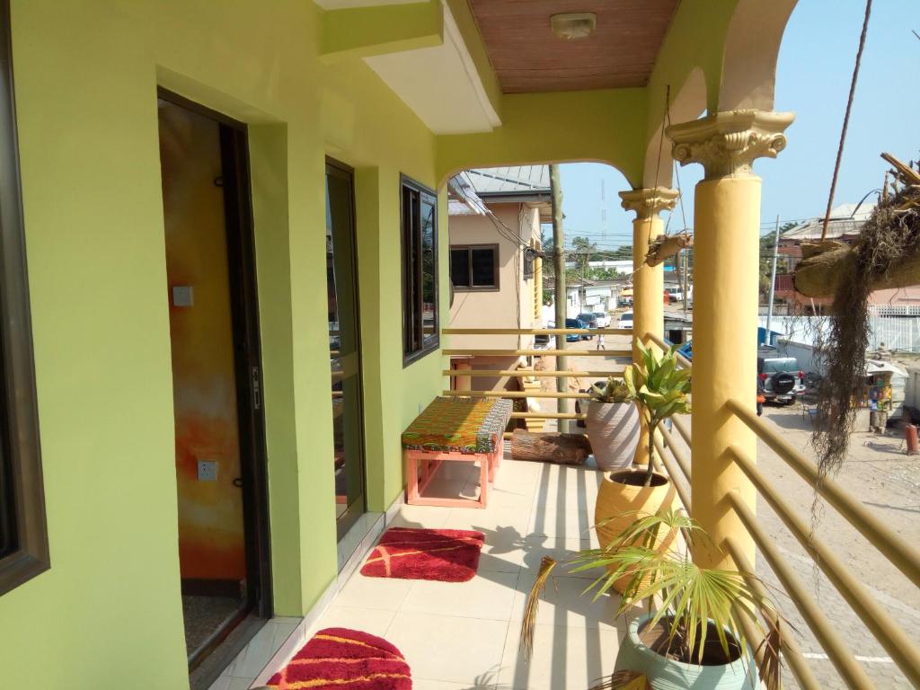 Feehi's Place, Accra