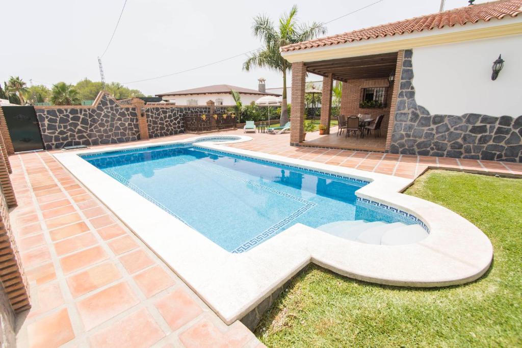 Villa Angelyn - 4