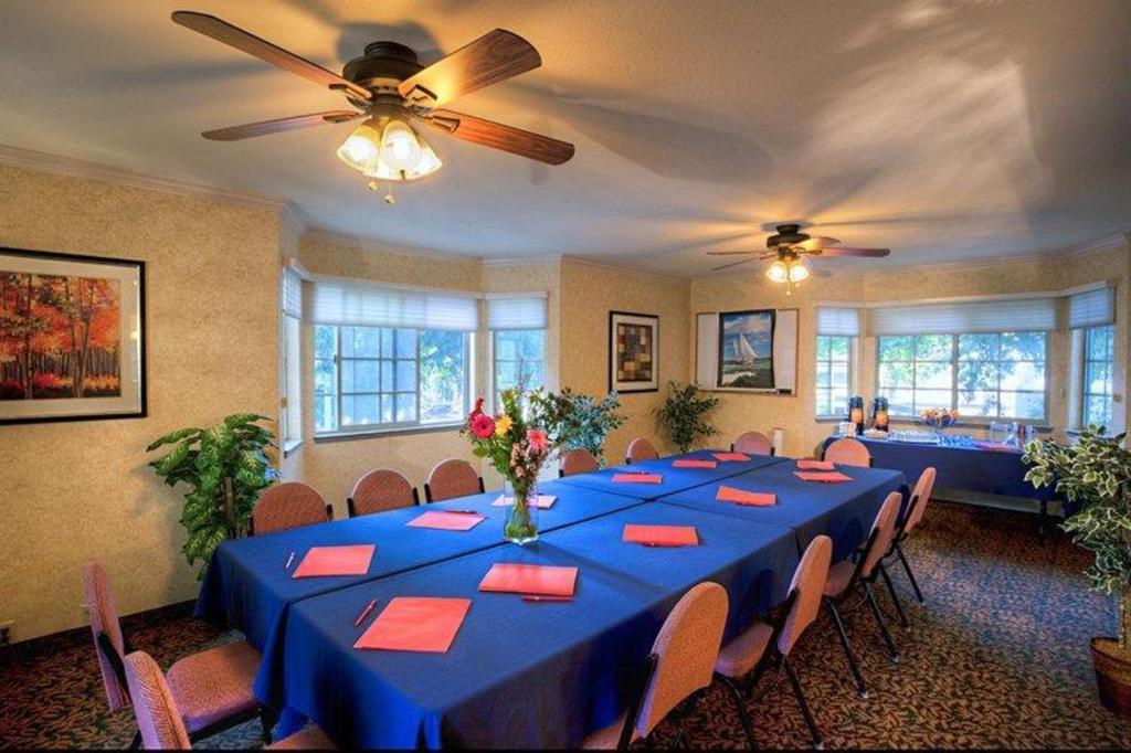 Best Western Plus Sutter House Photo 7