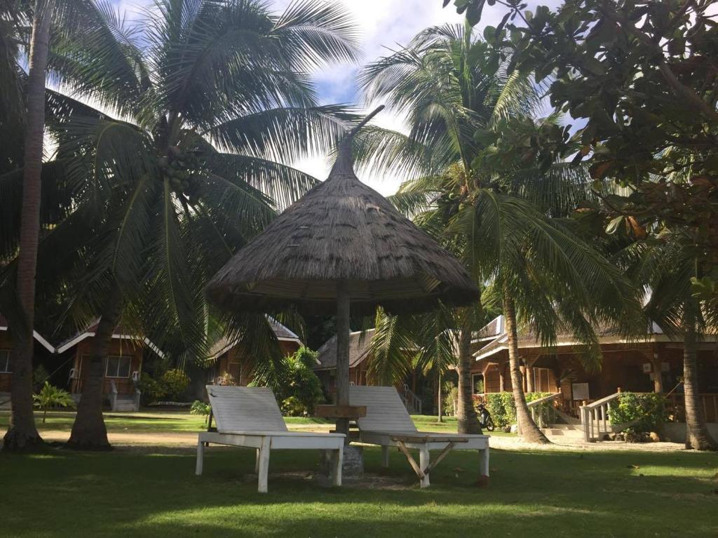 クリフ サイド ビーチ リゾート アンド コテージ (Cliff Side Beach Resort and Cottages)