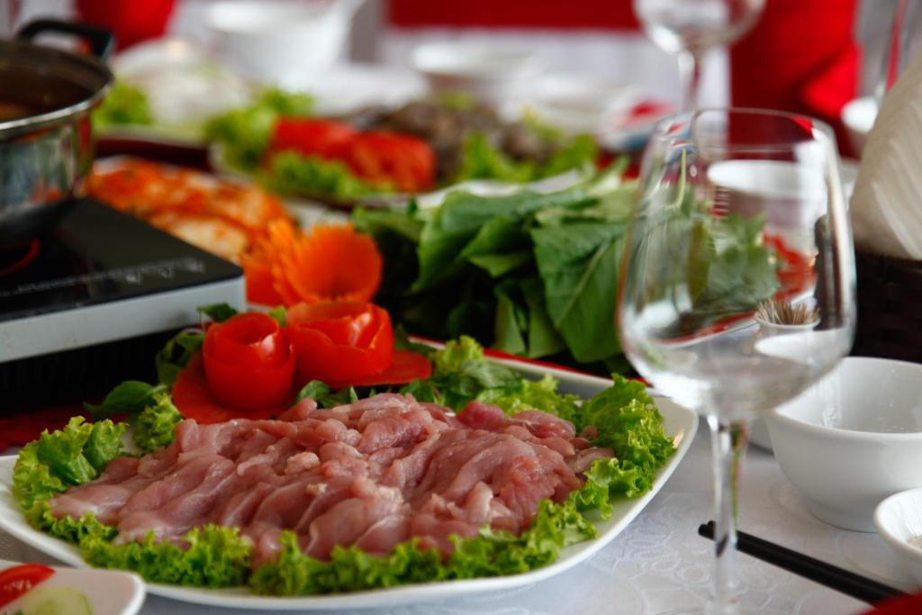 下龍港酒店 (Halong Harbour Hotel)