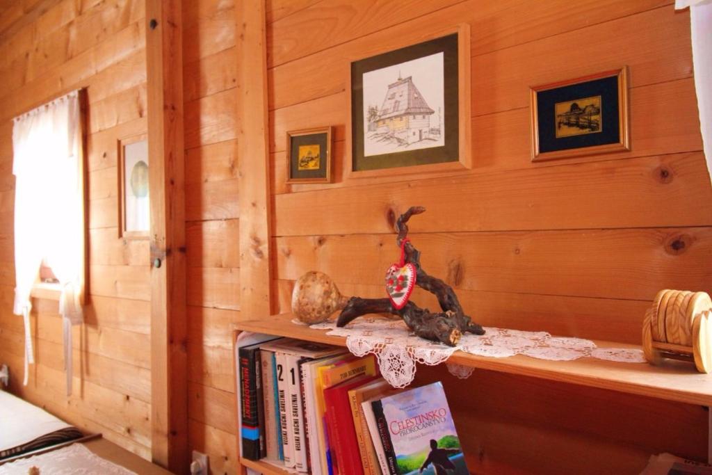 Cabin Menka photo