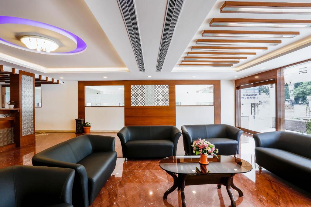 フロント・ロビー