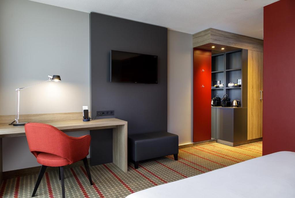Ramada by Wyndham Amsterdam Airport Schiphol Photo 17