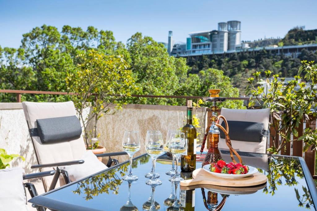 Sololaki Tale, Tbilisi