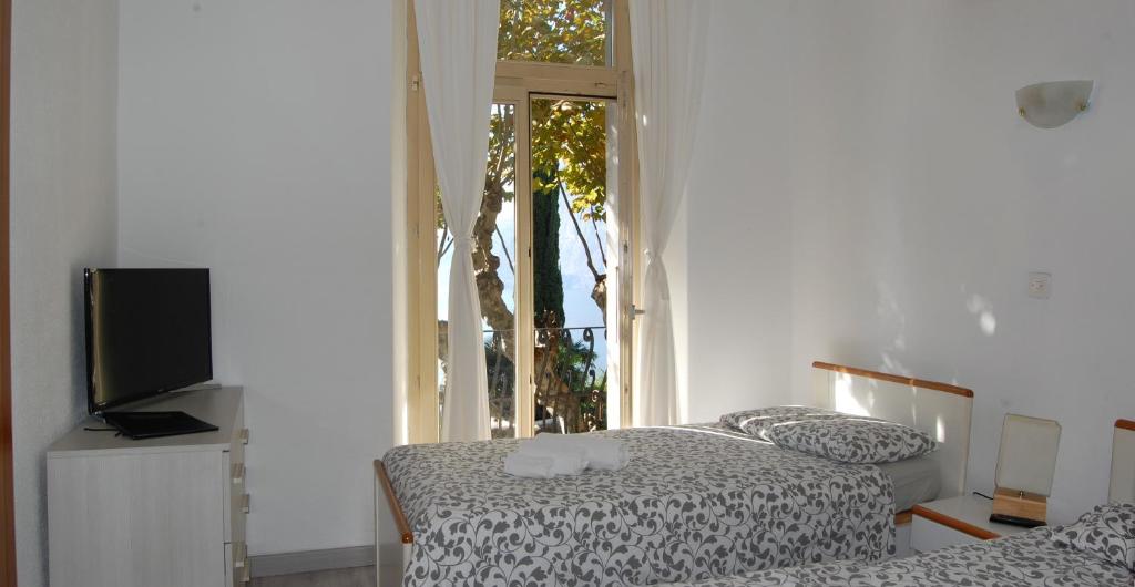 Hotel Firenze Lugano photo