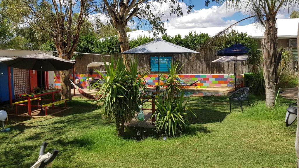 Alice's Secret Travellers Inn — Hotel in Alice Springs