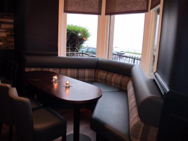 The Spinnaker Hotel 전경