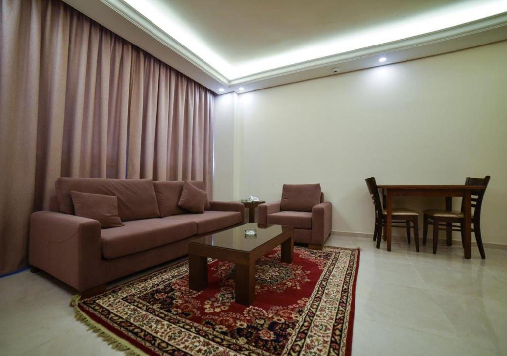 Al Jawhara Suites photo