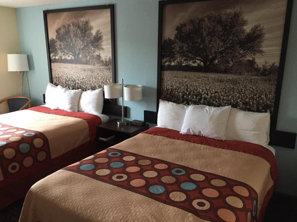 Super 8 By Wyndham College Station Photo 14