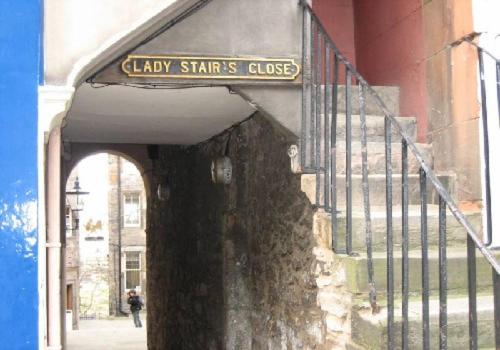 Ladystairs 1 Royal Mile photo