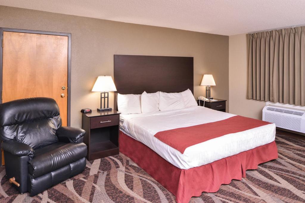 Baymont by Wyndham Sioux Falls North/I-29/Russell St photo