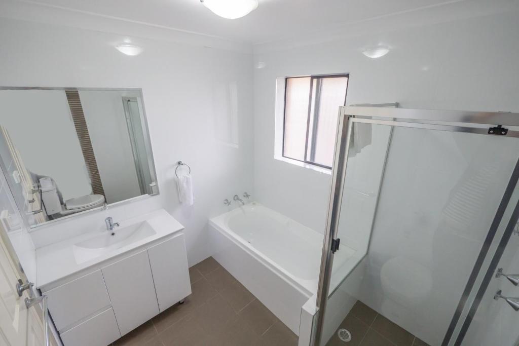 Parkside Apartments Parramatta photo