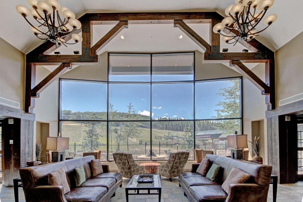 Lobby, Crystal Peak Lodge By Vail Resorts in Breckenridge (CO)