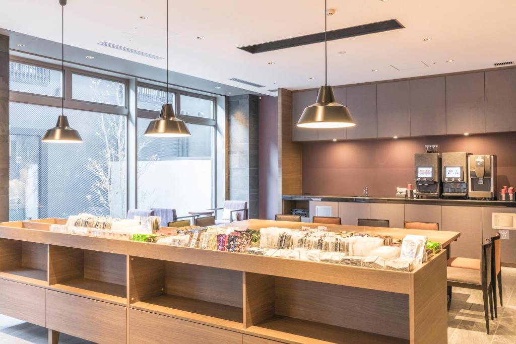 Shared lounge/TV area