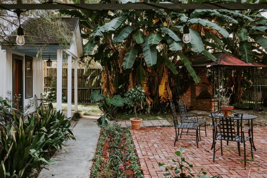 Maison Mouton Bed & Breakfast photo